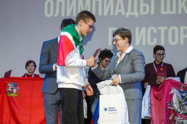 Казанским учителям выплатят премию за подготовку победителей и призеров олимпиад