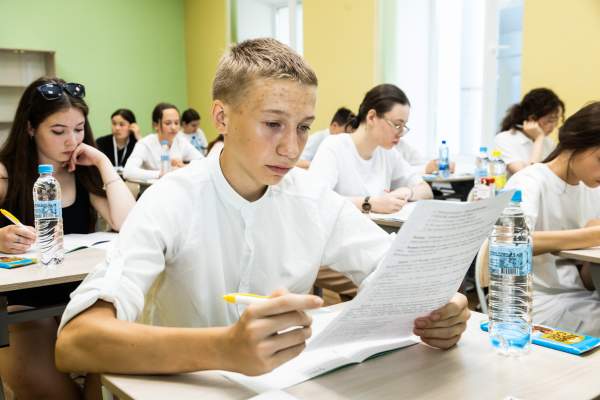 Второй день Международной олимпиады по русскому языку для обучающихся школ с родным (нерусским) языком обучения