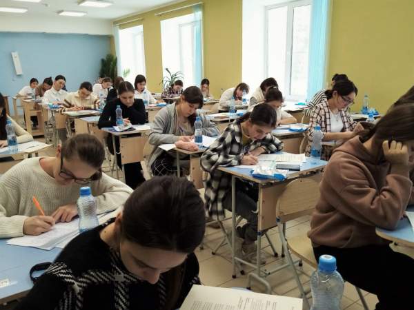 Заключительный этап республиканской олимпиады по русской литературе для учащихся 7-11 классов школ с родным (нерусским) языком обучения.