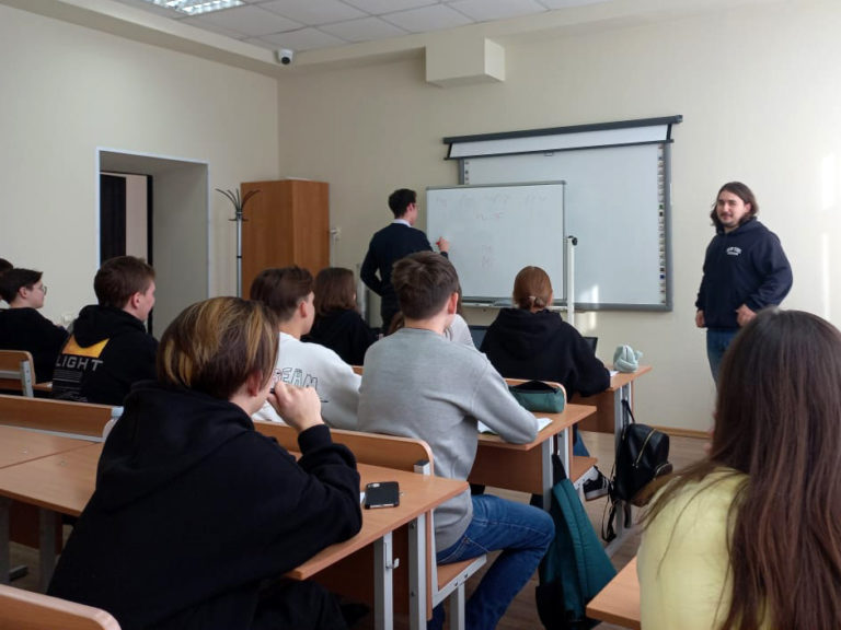 Прошли учебно-тренировочные сборы по обществознанию в рамках подготовки к заключительному этапу ВсОШ