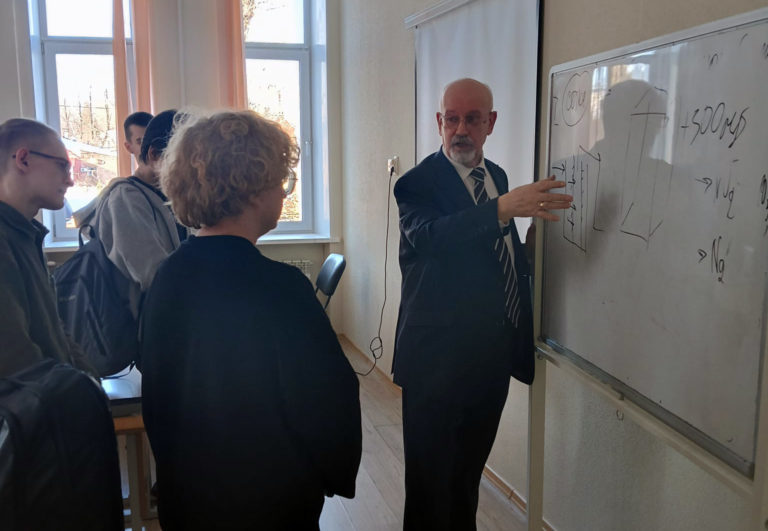 Учебно-тренировочные сборы  перед заключительным этапом всероссийской олимпиады  школьников по экологии