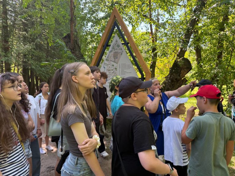 Участники «Биосферы» посетили Дендрарий Волжско-Камского заповедника